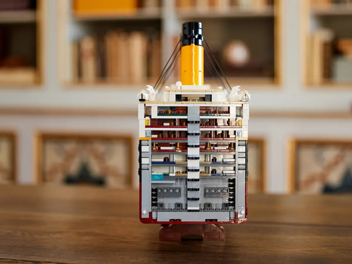 LEGO Icons 10294 Titanic