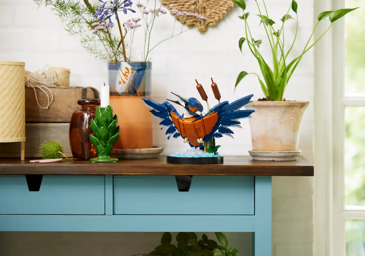LEGO Icons 10331 Kingfisher Bird