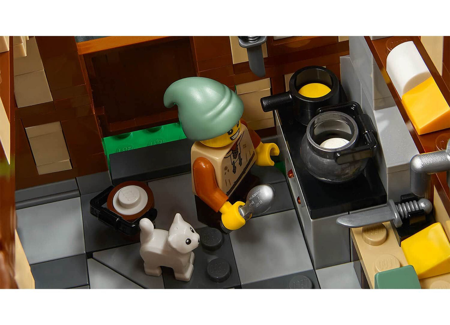 LEGO Icons 10332 Medieval Town Square