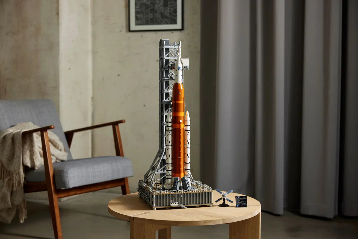 LEGO Icons 10341 NASA Artemis Space Launch System