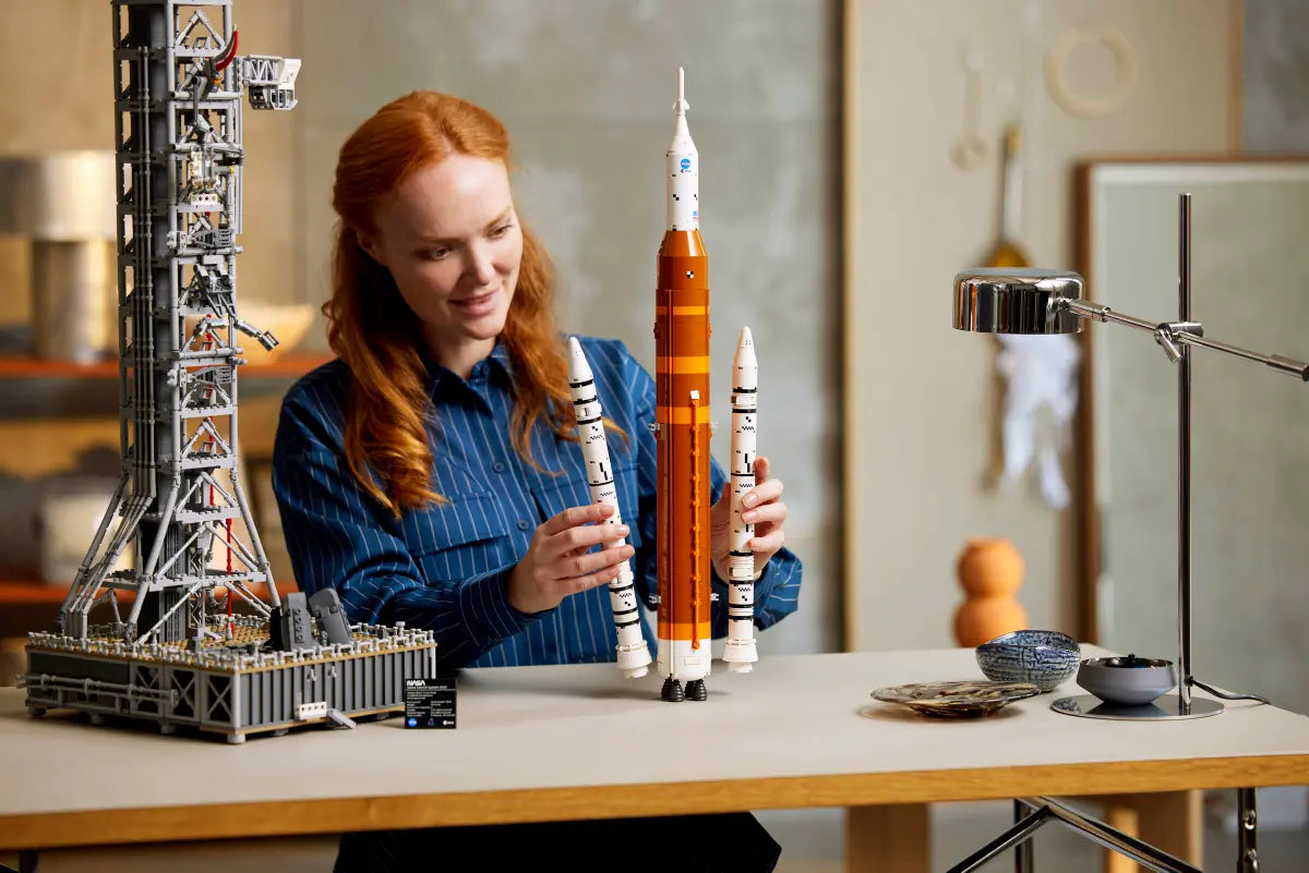 LEGO Icons 10341 NASA Artemis Space Launch System
