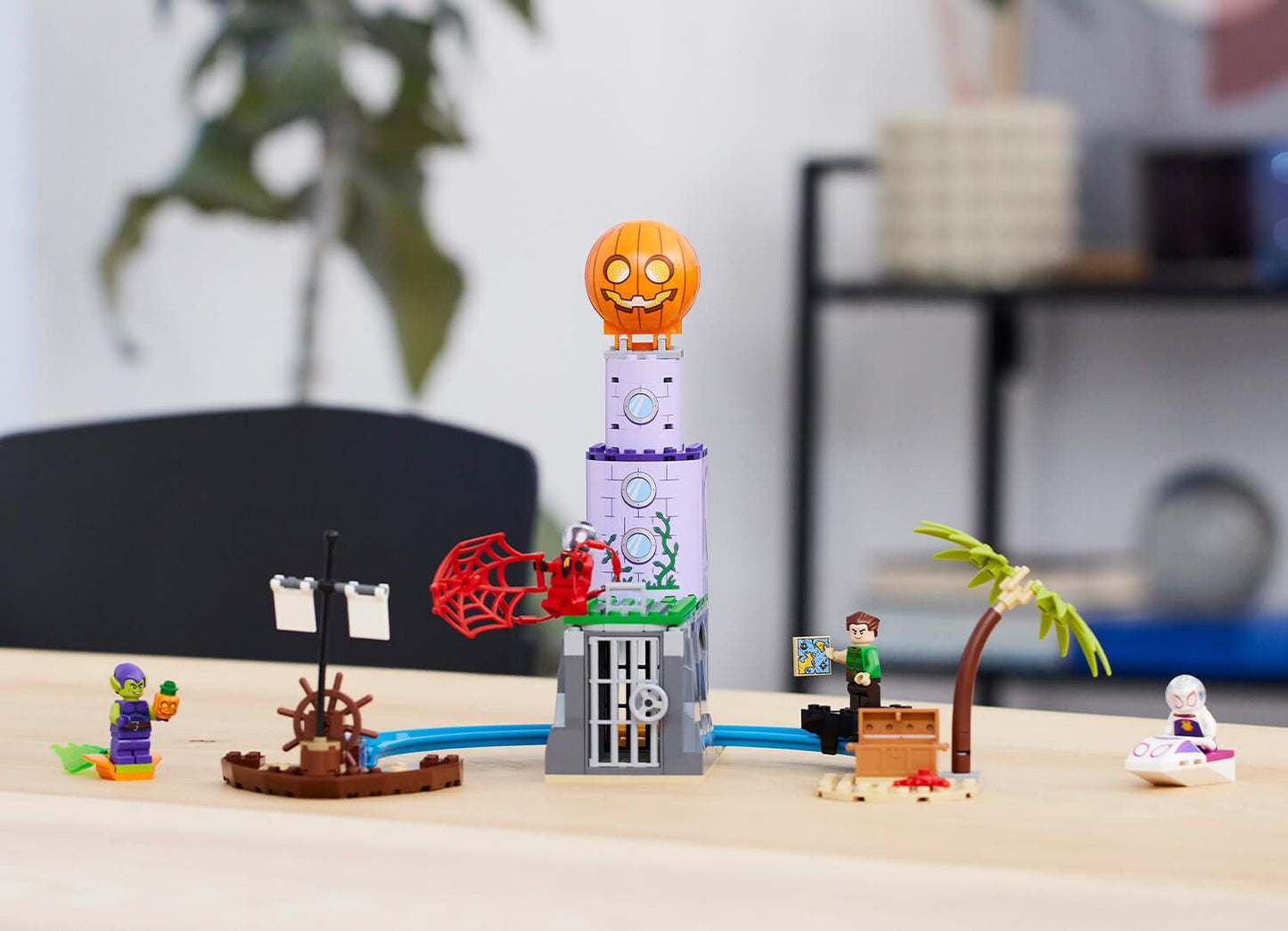 LEGO Marvel 10790 Team Spidy at Green Goblin Lighthouse
