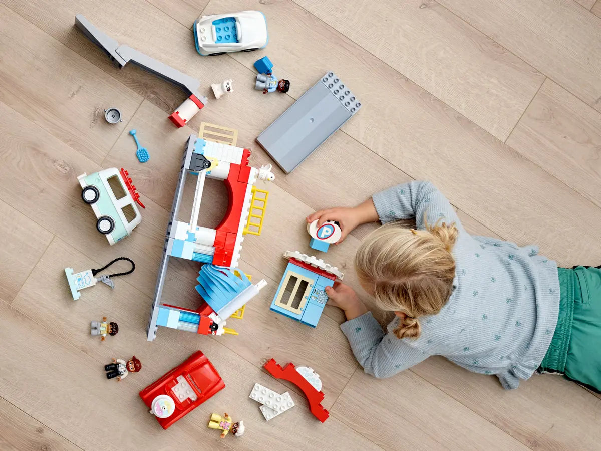 LEGO Duplo 10948 Car Park and Wash