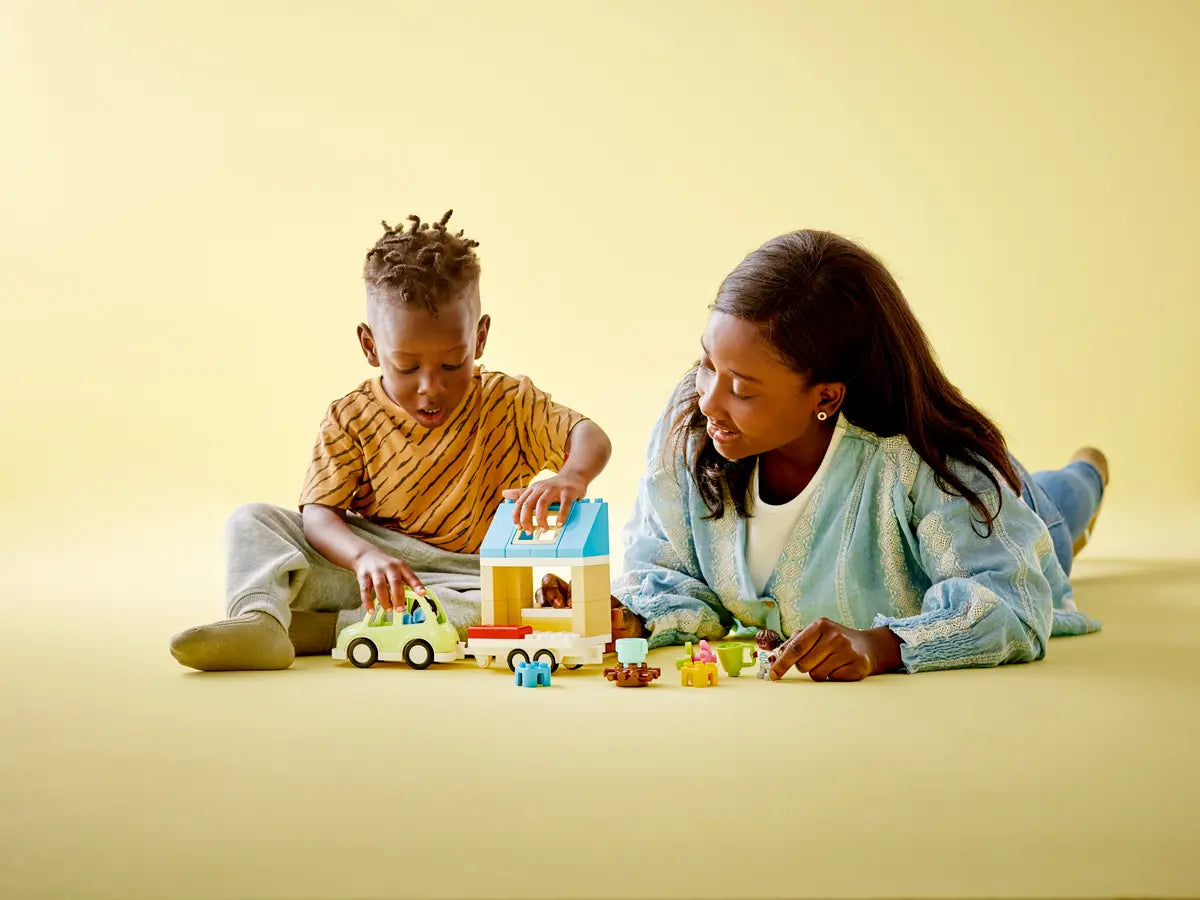 LEGO DUPLO 10986 Family House on Wheels
