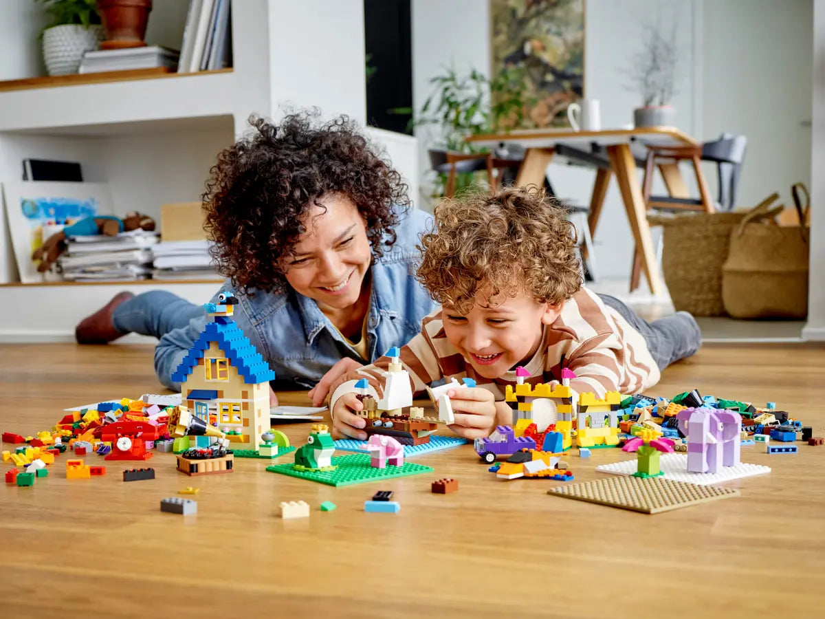LEGO Classic 11717 Bricks Bricks Plates (Blue)