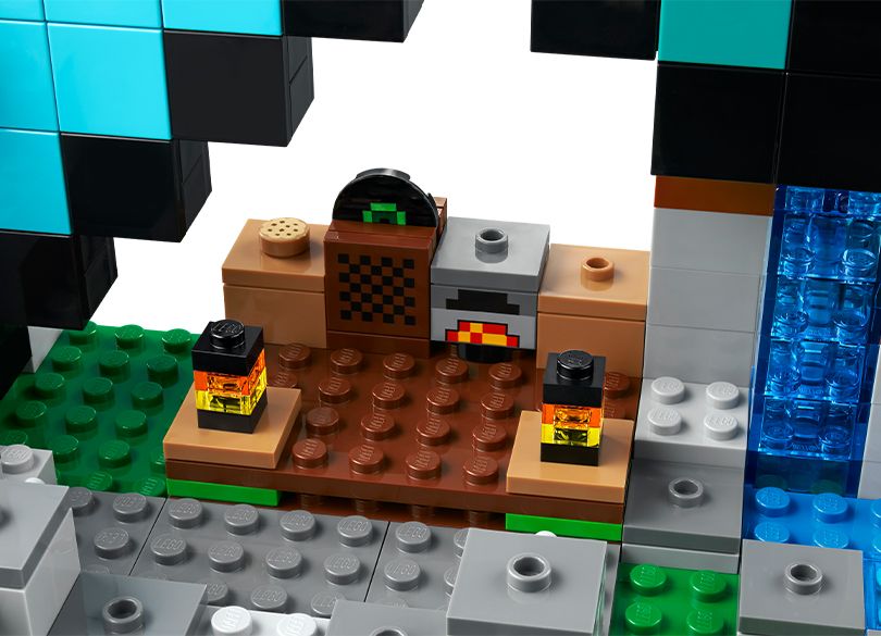 LEGO Minecraft 21244 The Sword Outpost