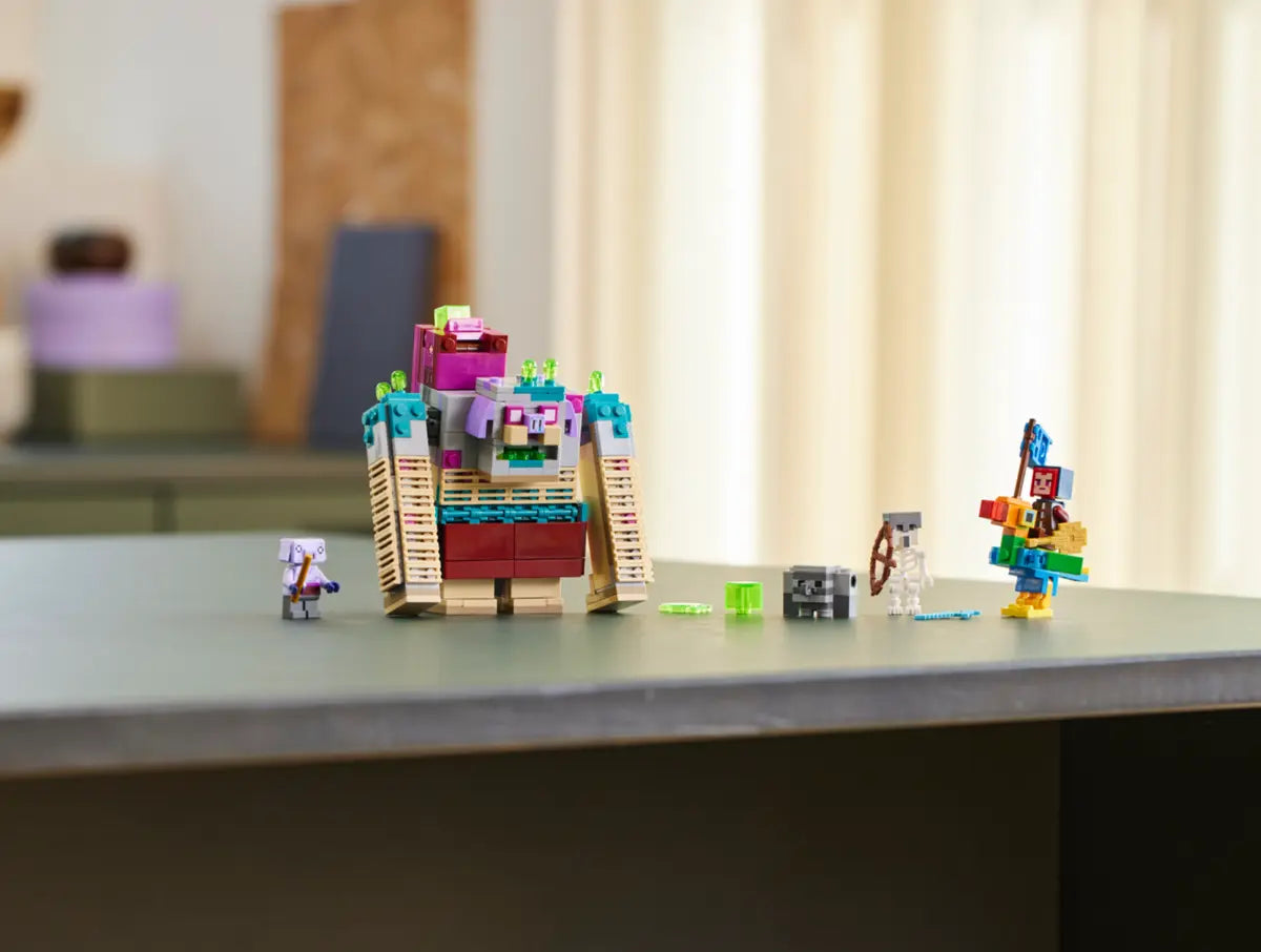 LEGO Minecraft Legends 21257 The Devourer Showdown