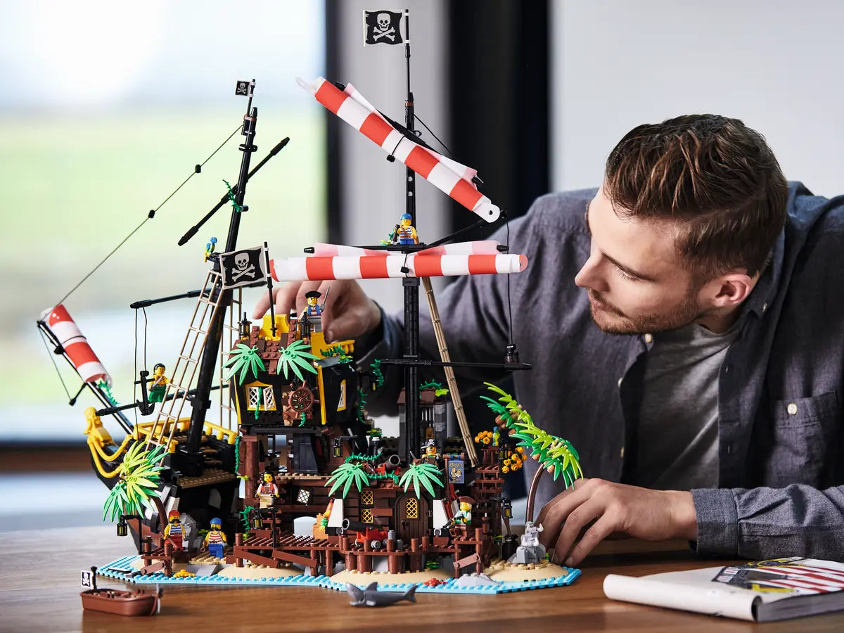 LEGO Ideas 21322 Pirates of Barracuda Bay