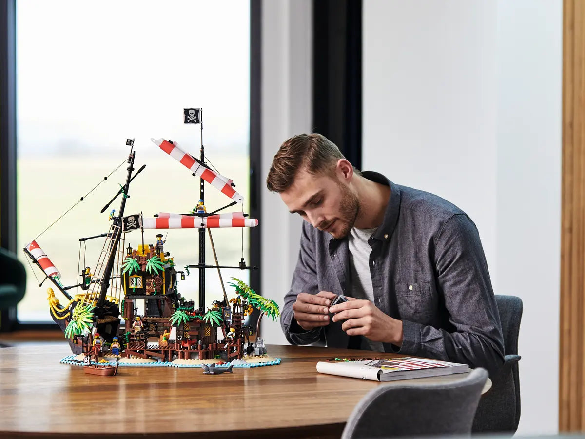 LEGO Ideas 21322 Pirates of Barracuda Bay