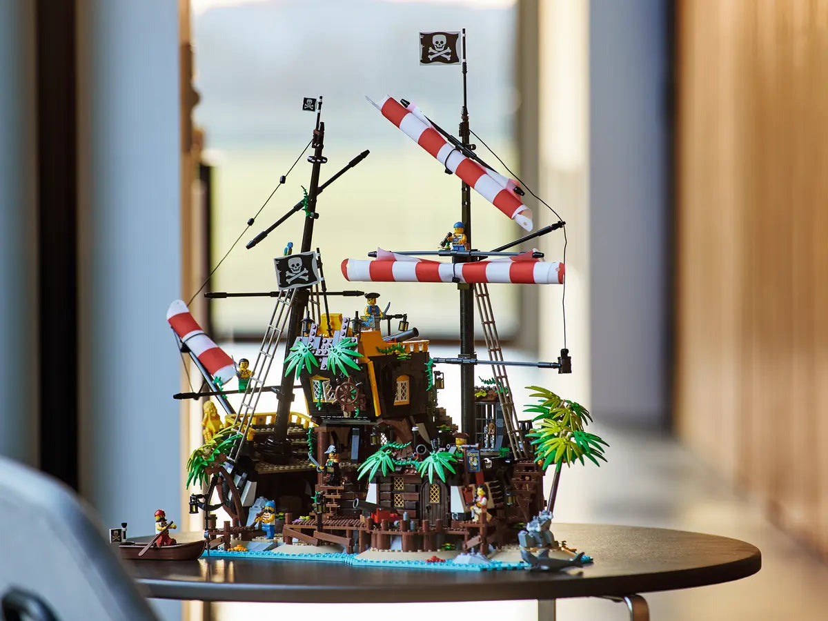 LEGO Ideas 21322 Pirates of Barracuda Bay