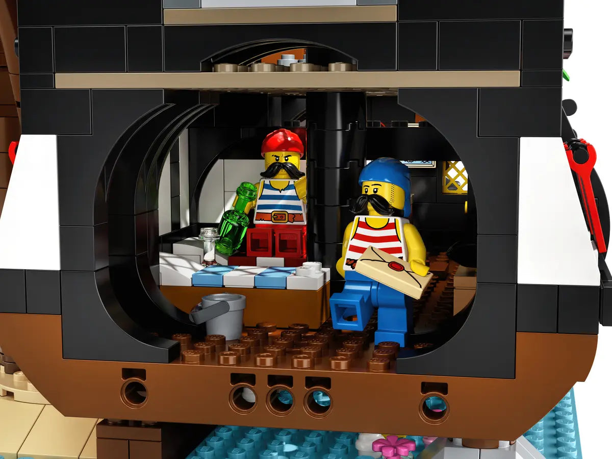 LEGO Ideas 21322 Pirates of Barracuda Bay