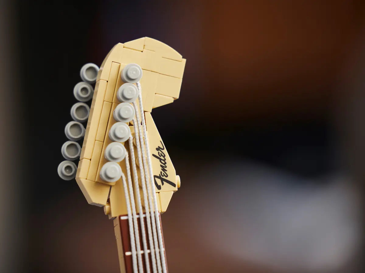 LEGO Ideas 21329 Fender Stratocaster