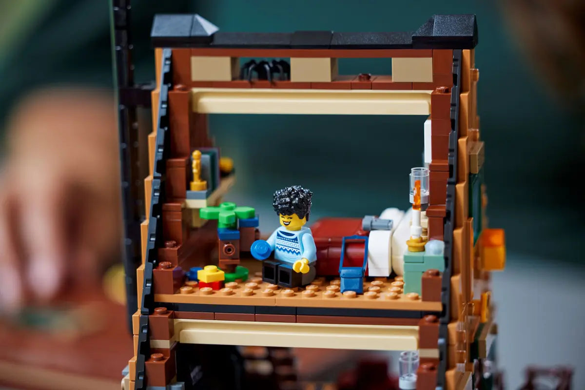 LEGO Ideas 21338 A-Frame Cabin