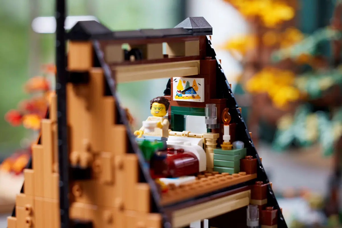 LEGO Ideas 21338 A-Frame Cabin