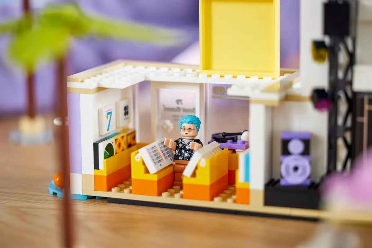 LEGO Ideas 21339 BTS Dynamite
