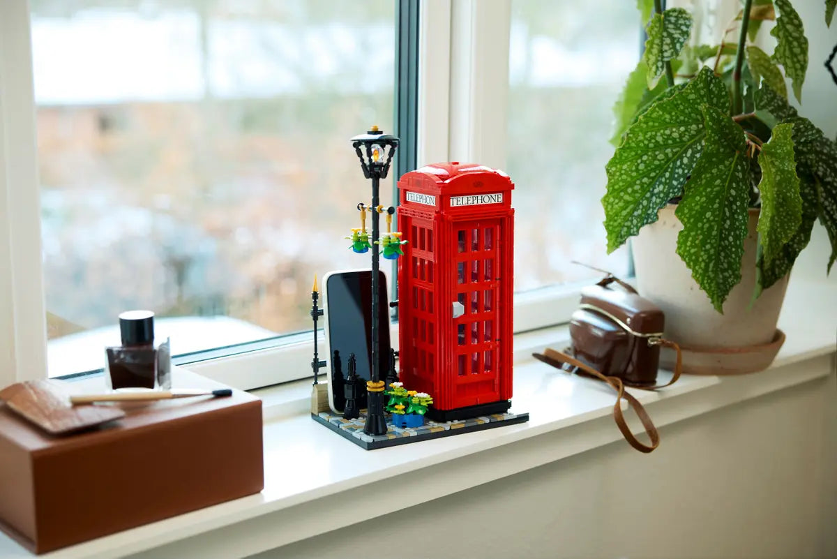 LEGO Ideas 21347 Red London Telephone Box
