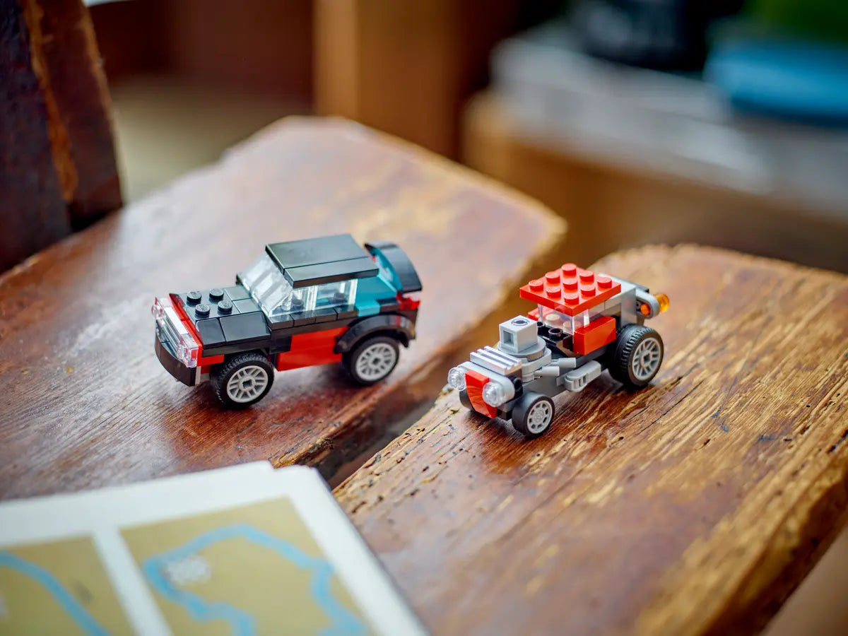 LEGO Creator 31146 Open Safe Truck with Helicopter