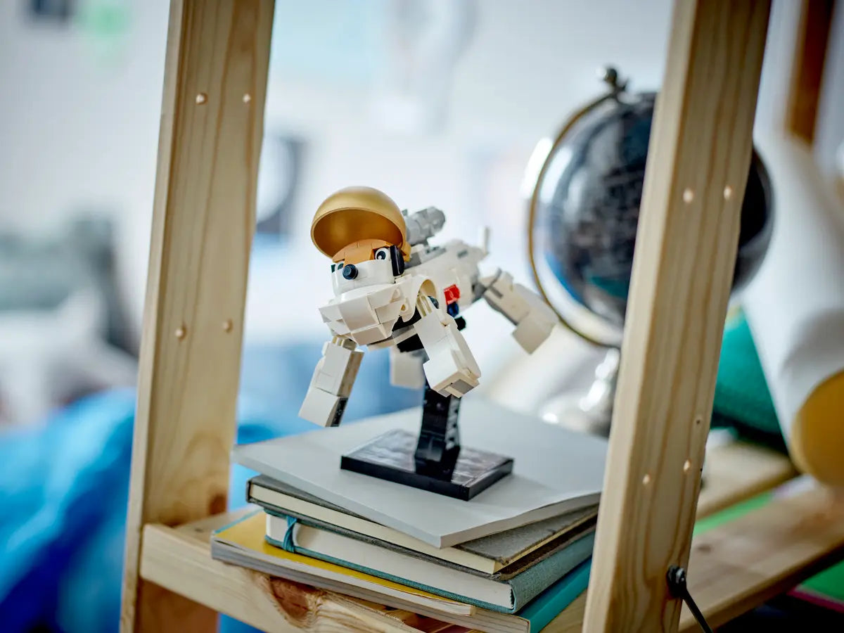 LEGO Creator 31152 Space Astronaut
