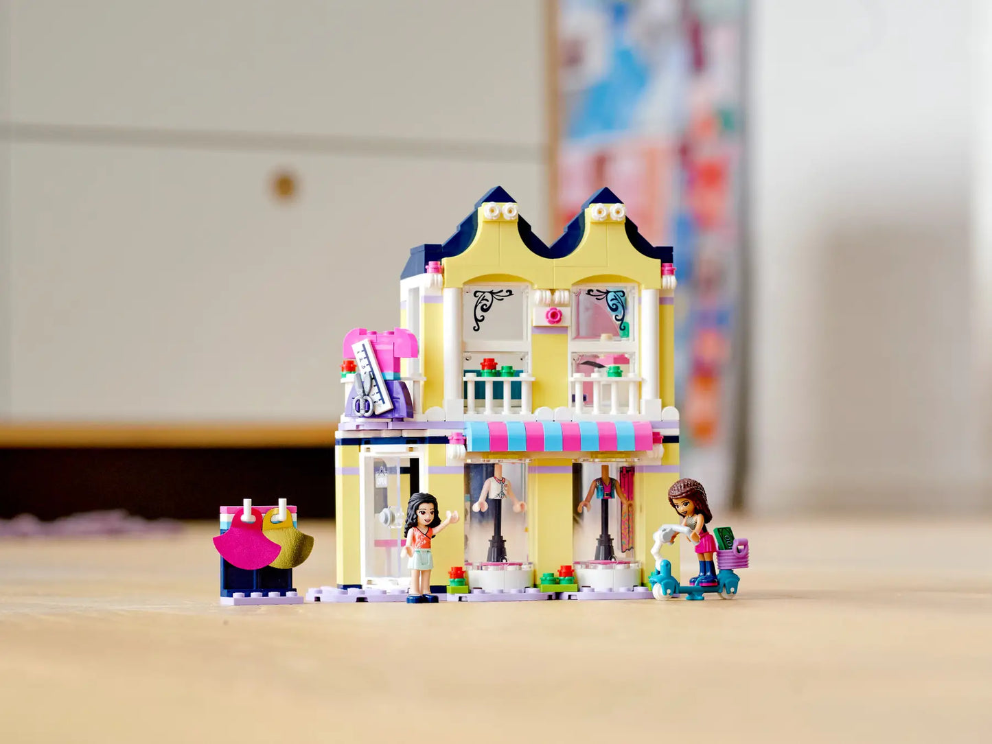 LEGO Friends 41427 Emma’s Fashion Shop