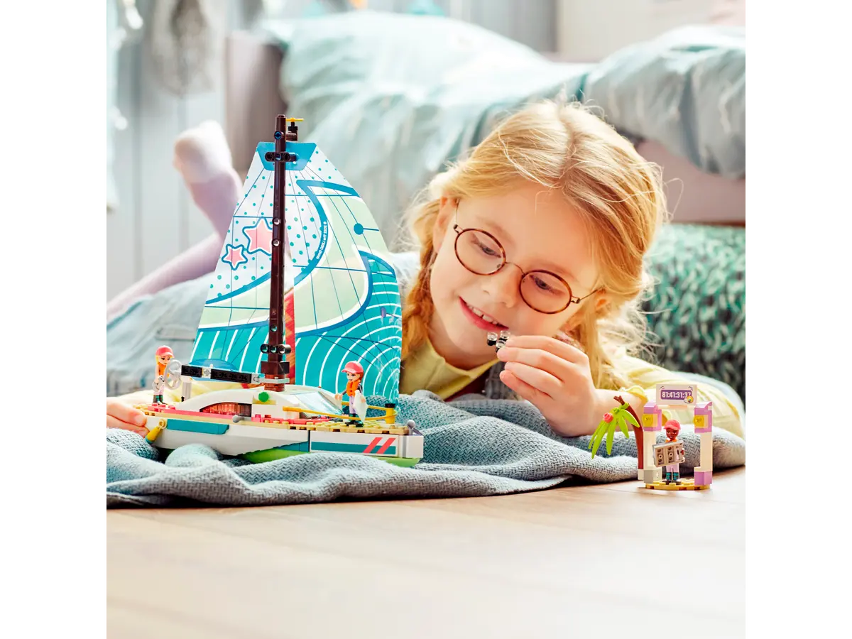 LEGO Friends 41716 Stephanie's Sailing Adventure