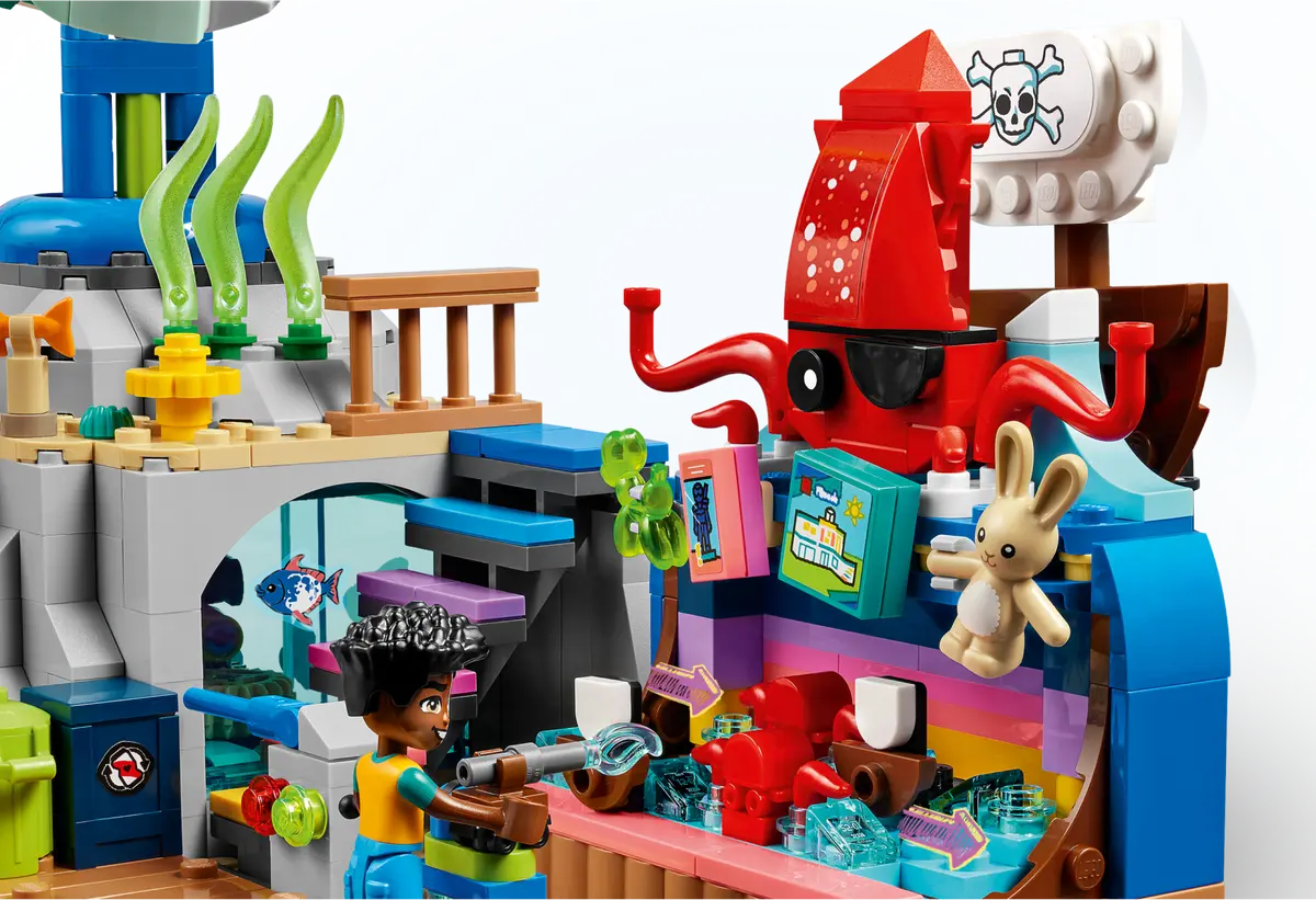 LEGO Friends 41737 Beach Amusement Park
