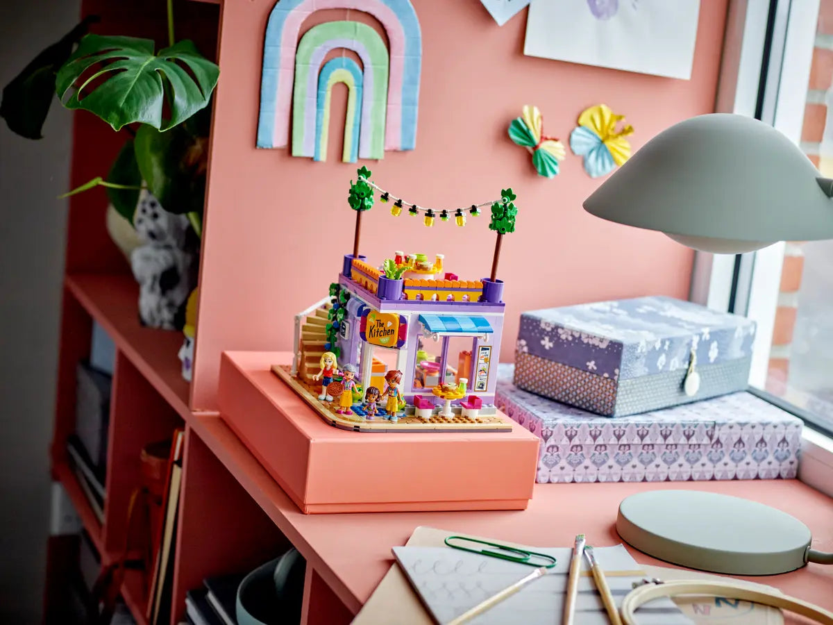 LEGO Friends 41747 Heartlake City Community Kitchen