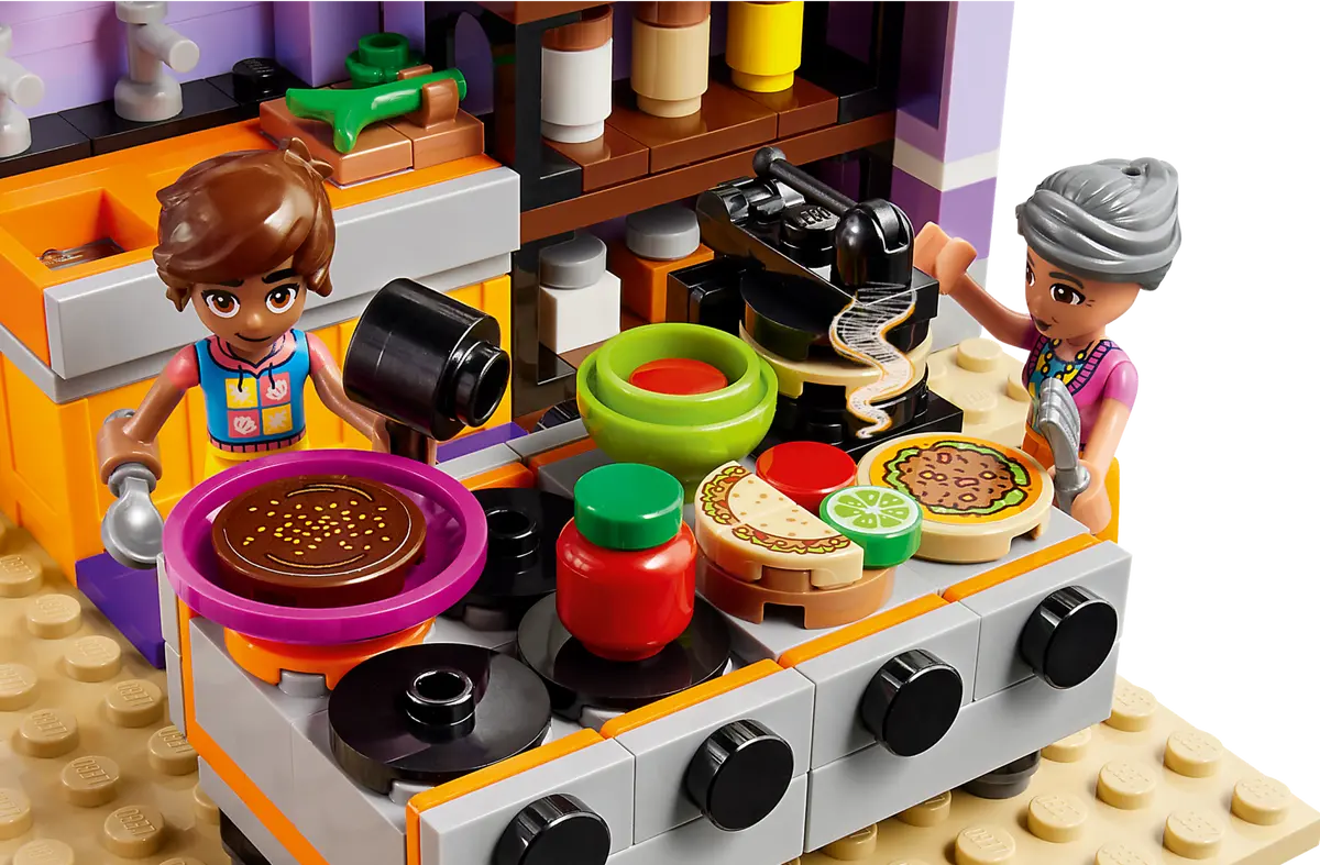 LEGO Friends 41747 Heartlake City Community Kitchen