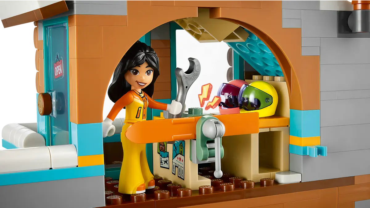 LEGO Friends 41756 Holiday Ski Slope and Café