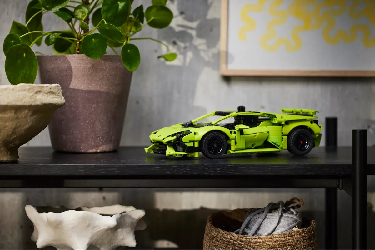 LEGO Technic 42161 Lamborghini Huracan