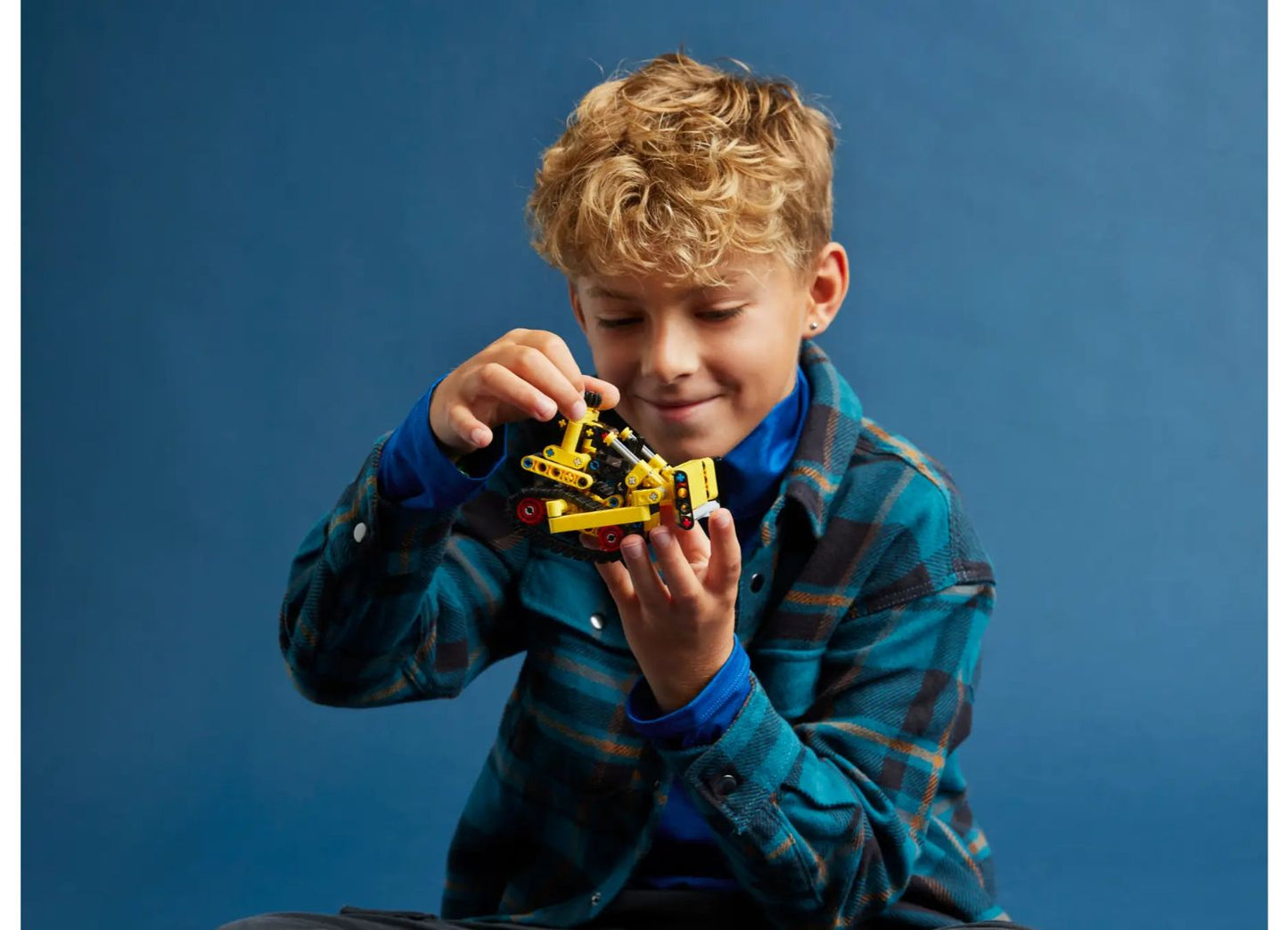 LEGO Technic 42163 Heavy Work Bulldozer