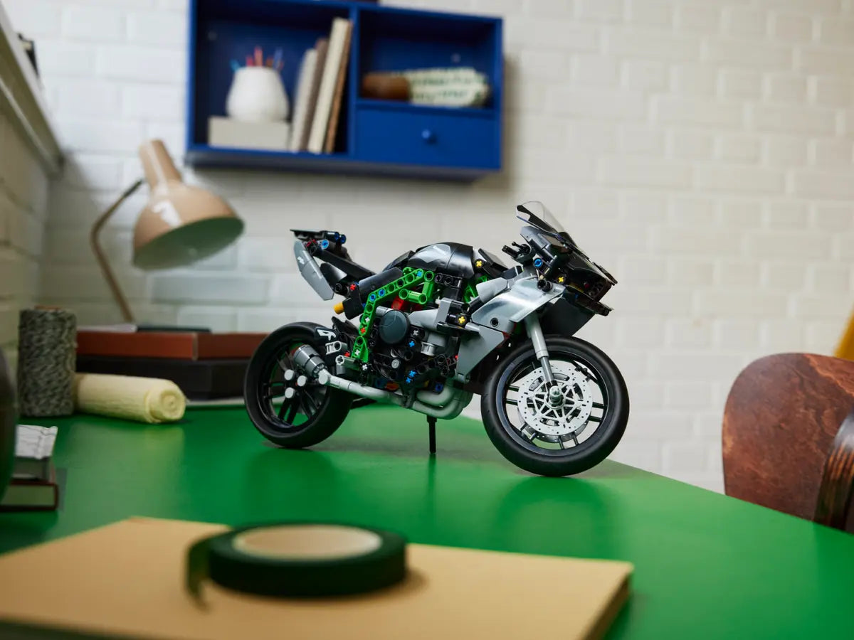 LEGO Technic 42170 Kawasaki Ninja H2R Motorcycle
