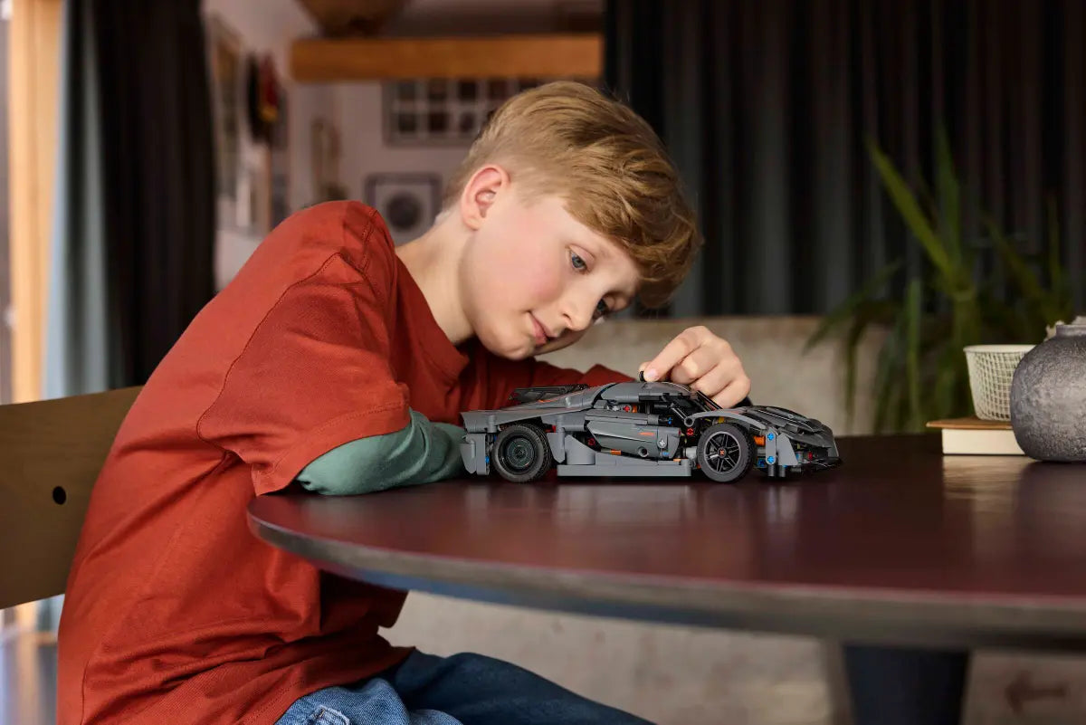 LEGO Technic 42173 Koenigsegg Jesko Absolut Grey Hypercar