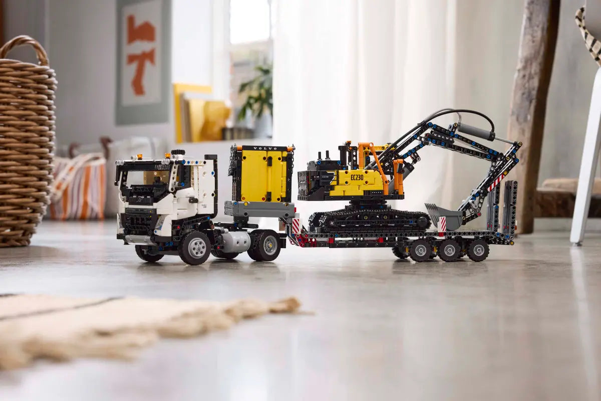 LEGO Technic 42175 Volvo FMX Truck & EC230 Electric Excavator