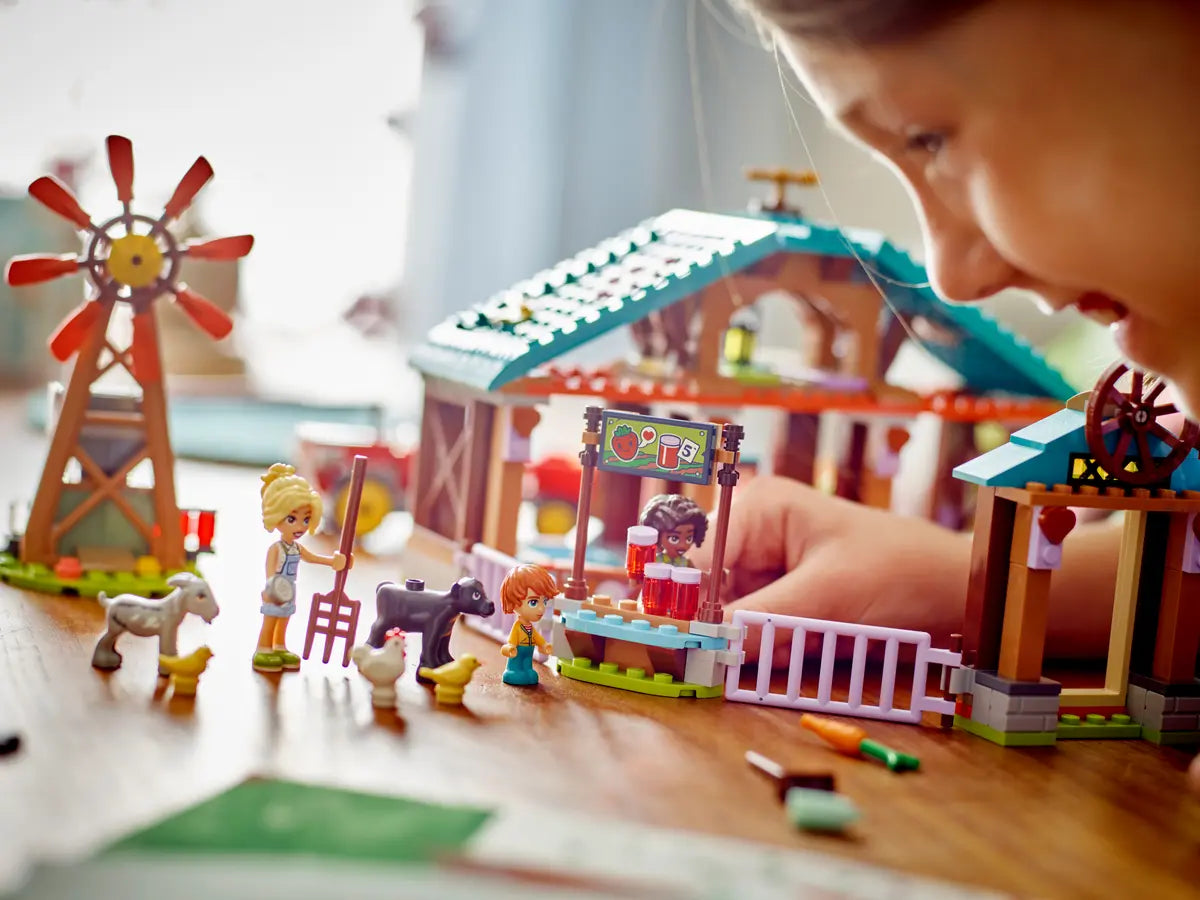 LEGO Friends 42617 Farm Animal Sanctuary