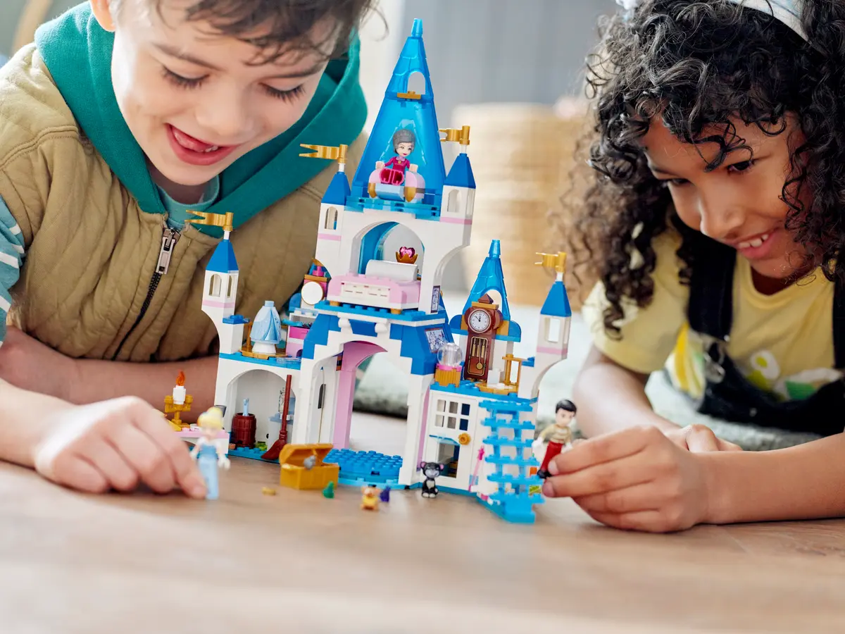LEGO Disney 43206 Cinderella and Prince Charming's Castle