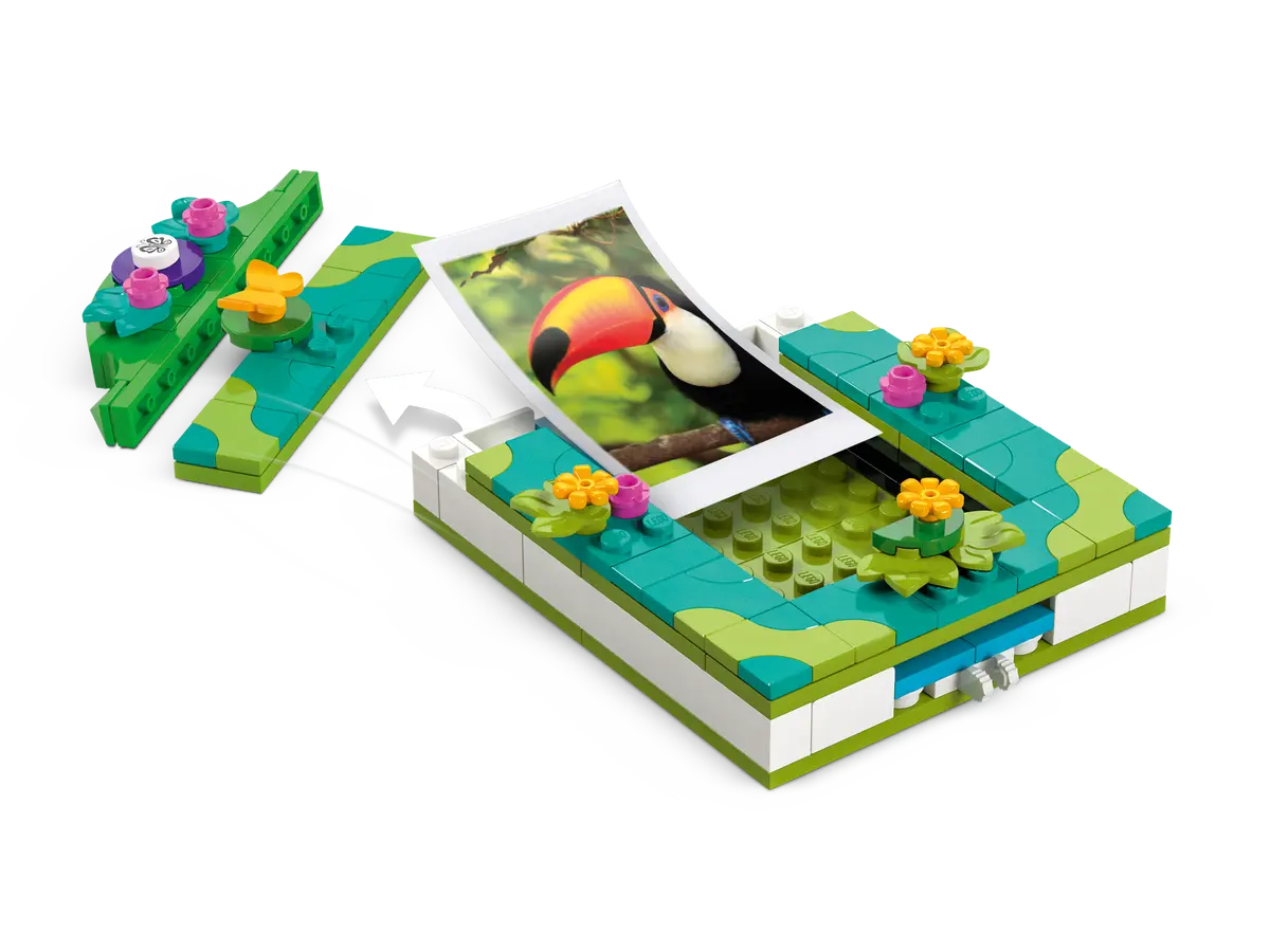 LEGO Disney 43239 Encanto Mirabel's Photo Frame and Jewlery Box