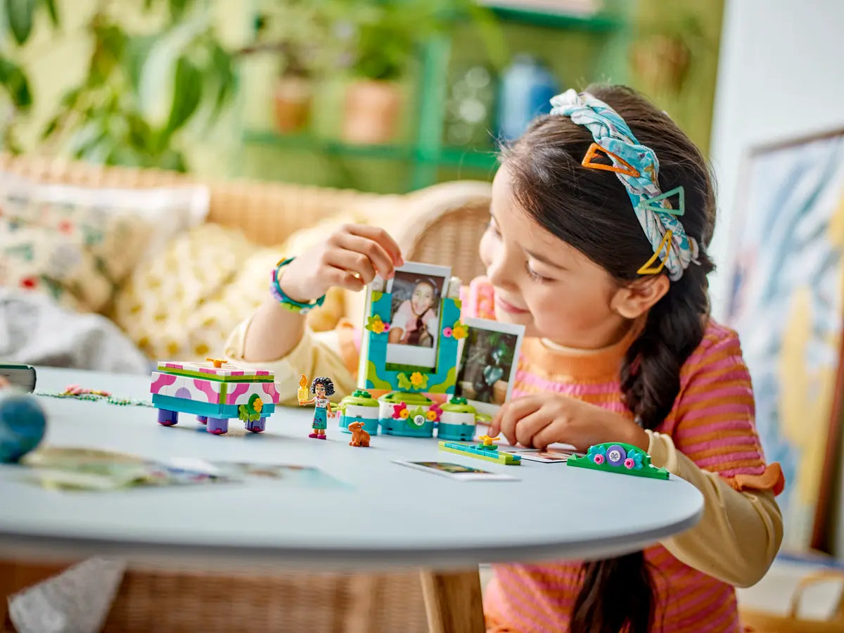 LEGO Disney 43239 Encanto Mirabel's Photo Frame and Jewlery Box