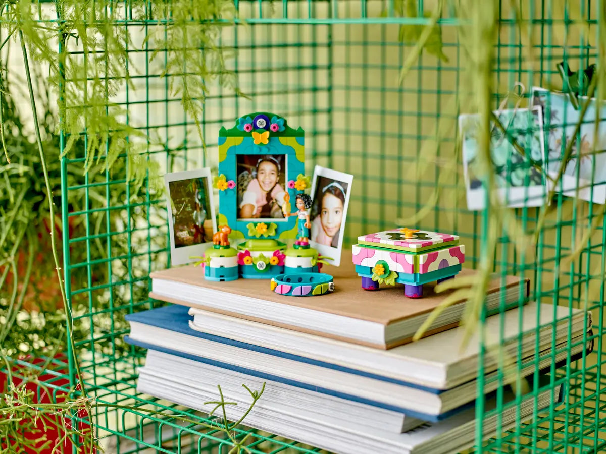 LEGO Disney 43239 Encanto Mirabel's Photo Frame and Jewlery Box