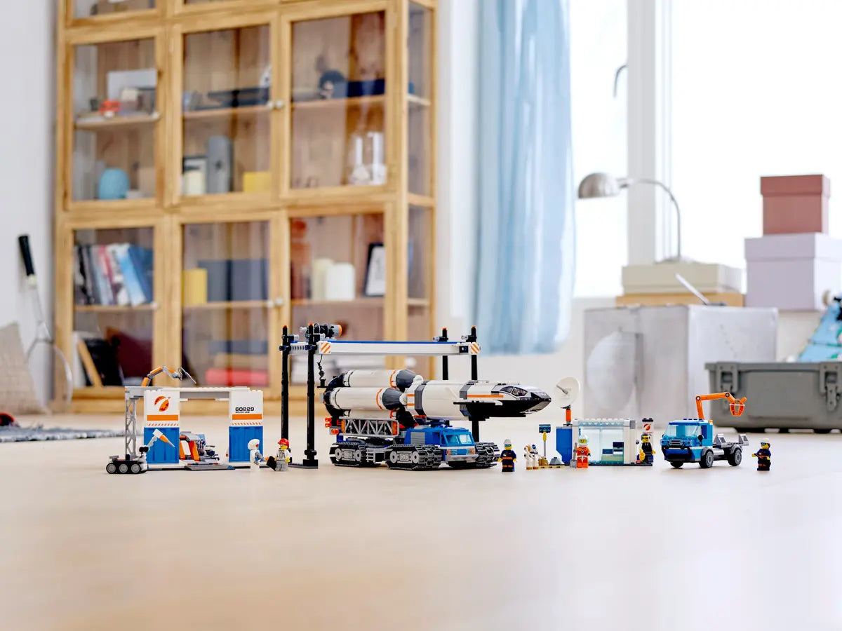 LEGO City 60229 Rocket Assembly & Transport
