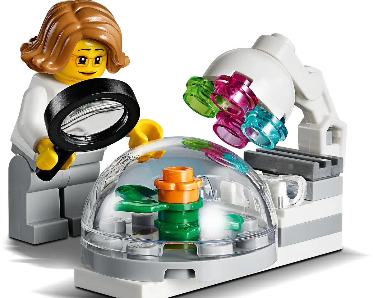 تجربة قيادة مركبة LEGO City 60225 Rover
