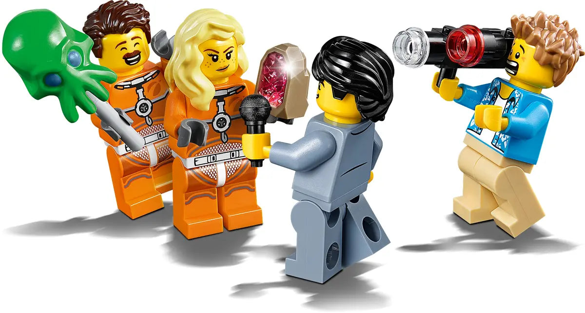 تجربة قيادة مركبة LEGO City 60225 Rover