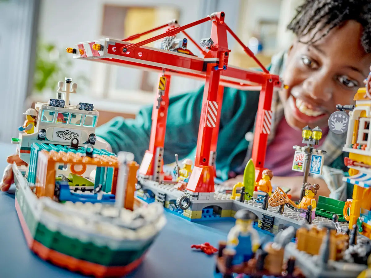 LEGO City 60422 Seaside Harbor