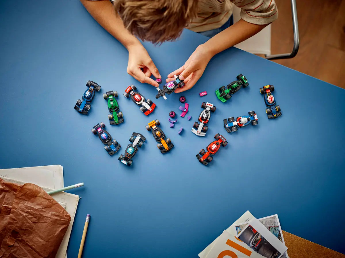 LEGO Minifigures 71049 F1 Collectible Race Cars