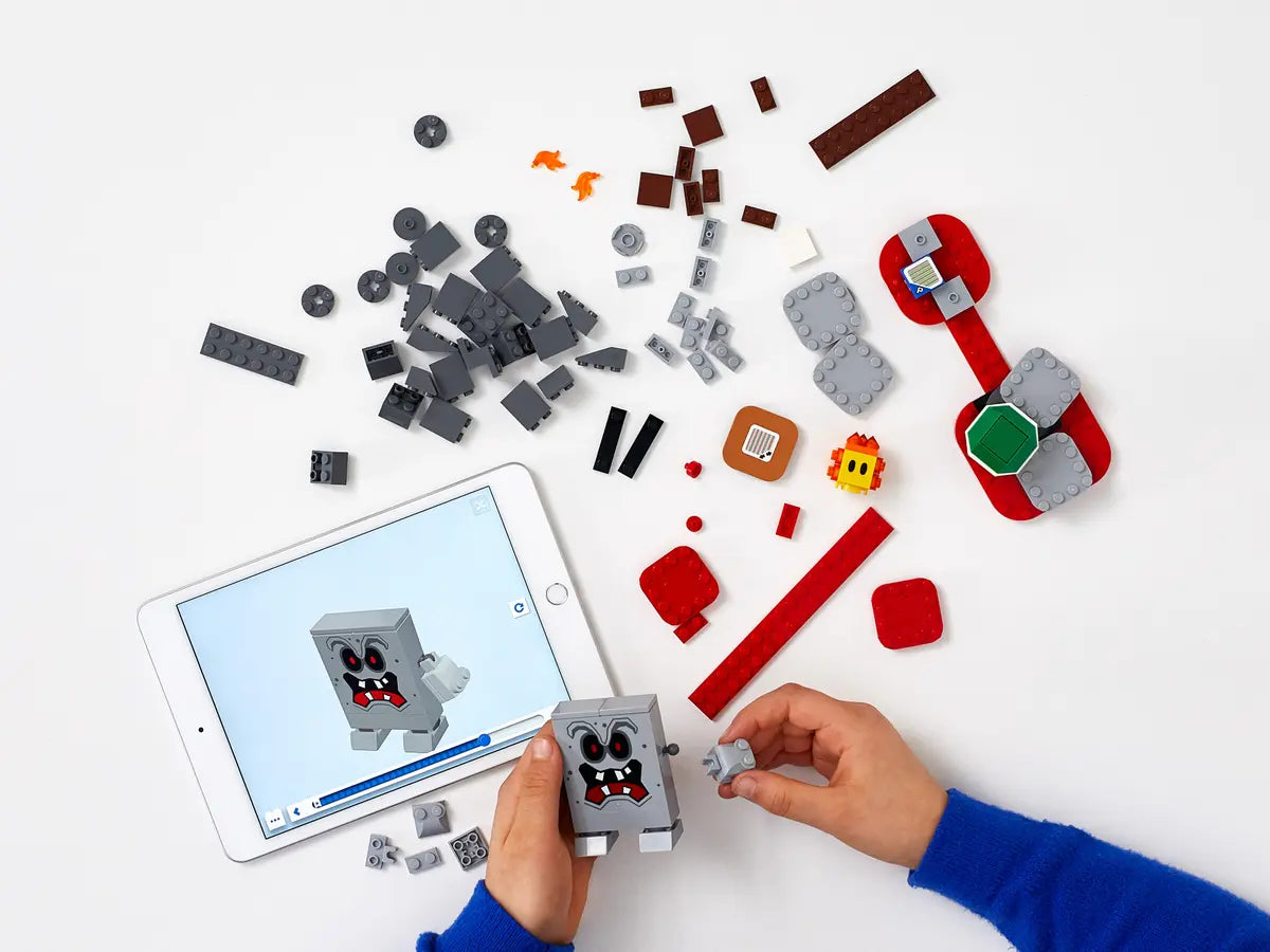 مجموعة توسيع Whomp's Lava Trouble من لعبة LEGO Super Mario 71364