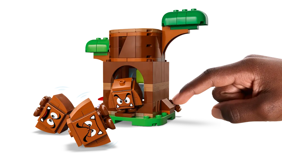 LEGO Super Mario 71433 Goombas' Playground