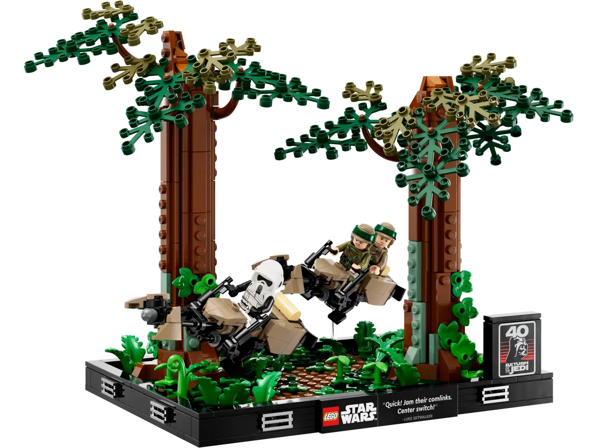 LEGO Star Wars 75353 Endor Speeder Chase Diorama