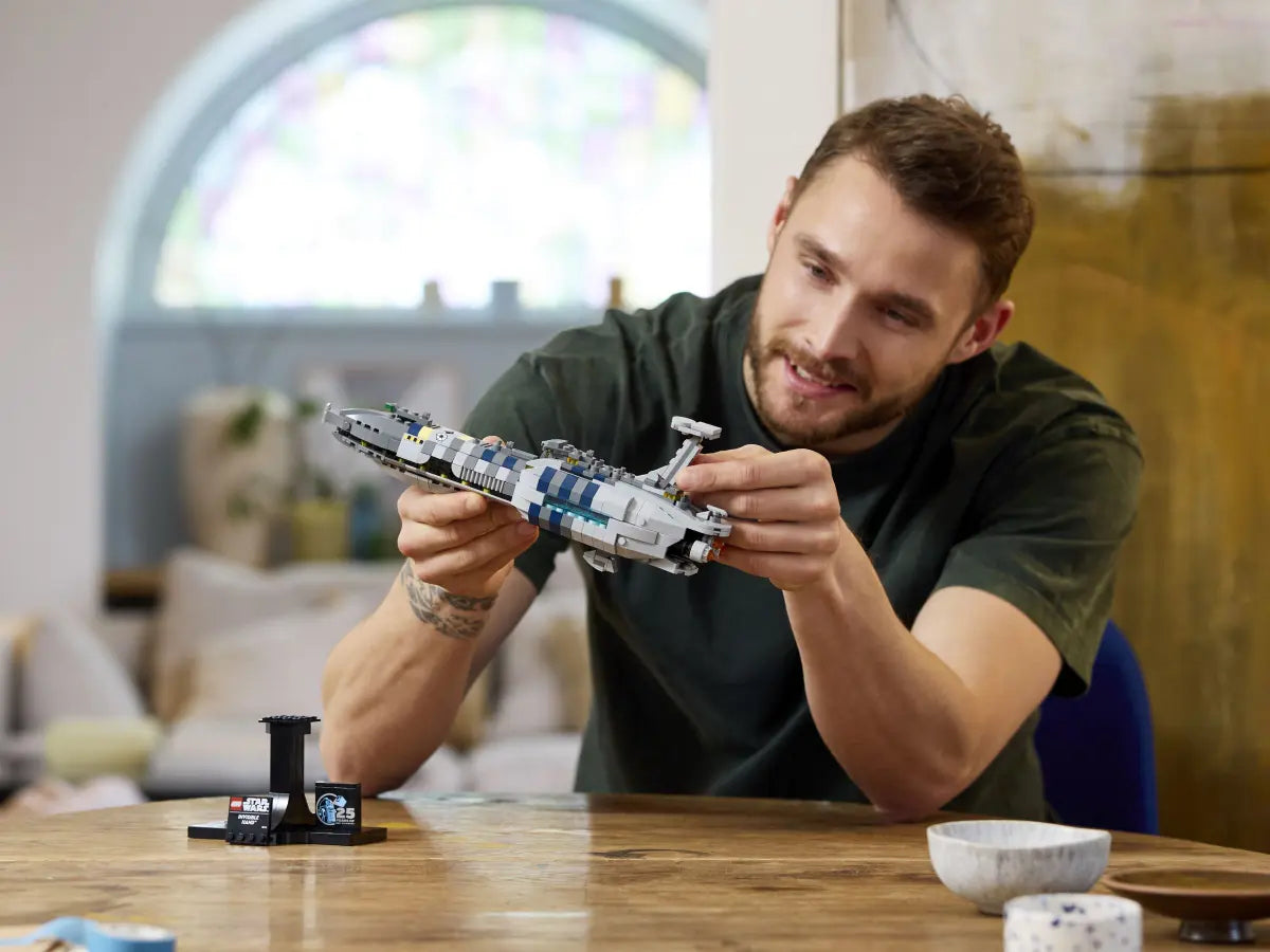 LEGO Star Wars 75377 Invisible Hand
