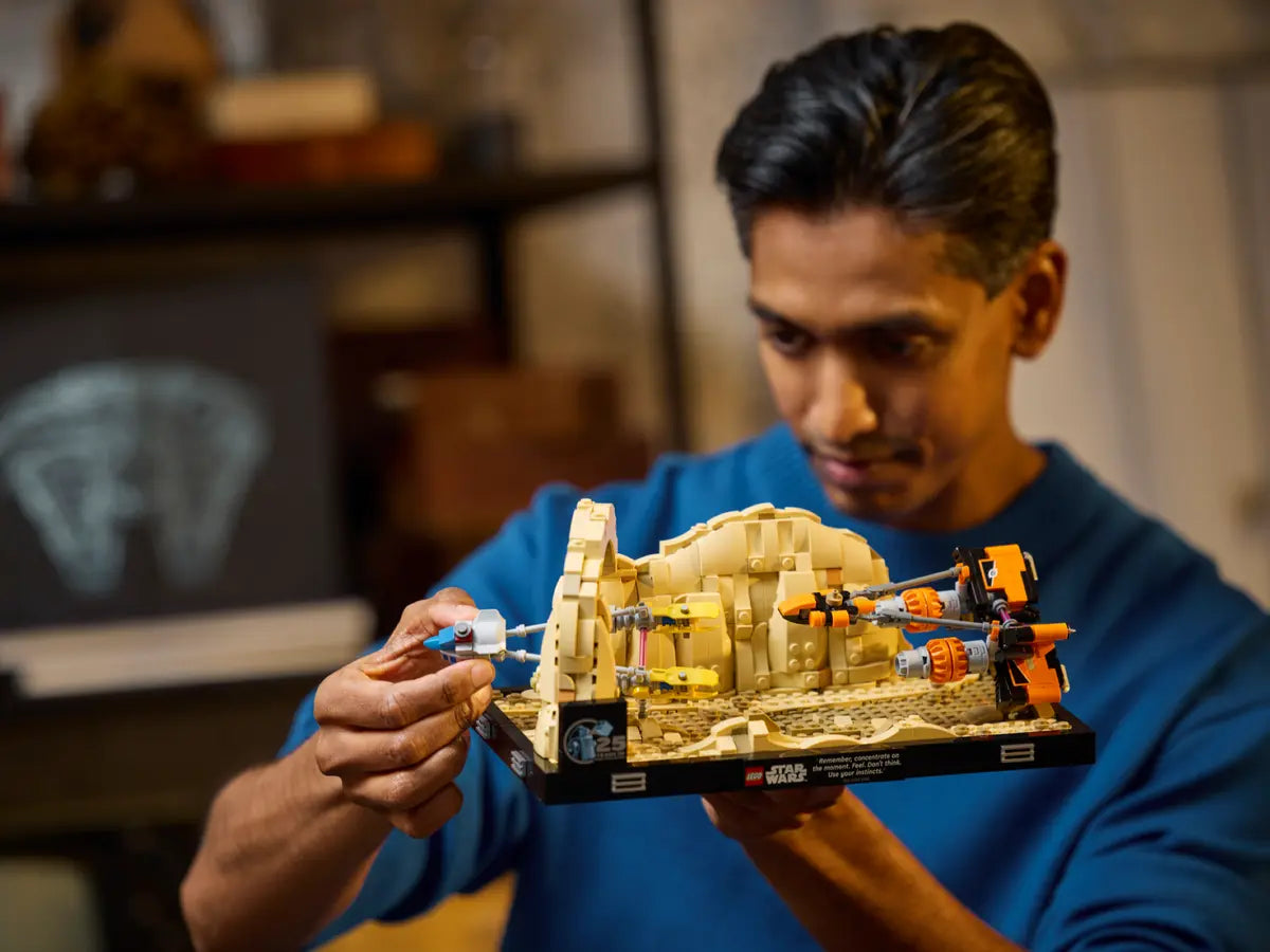 LEGO Star Wars 75380 Mos Espa Podrace Diorama