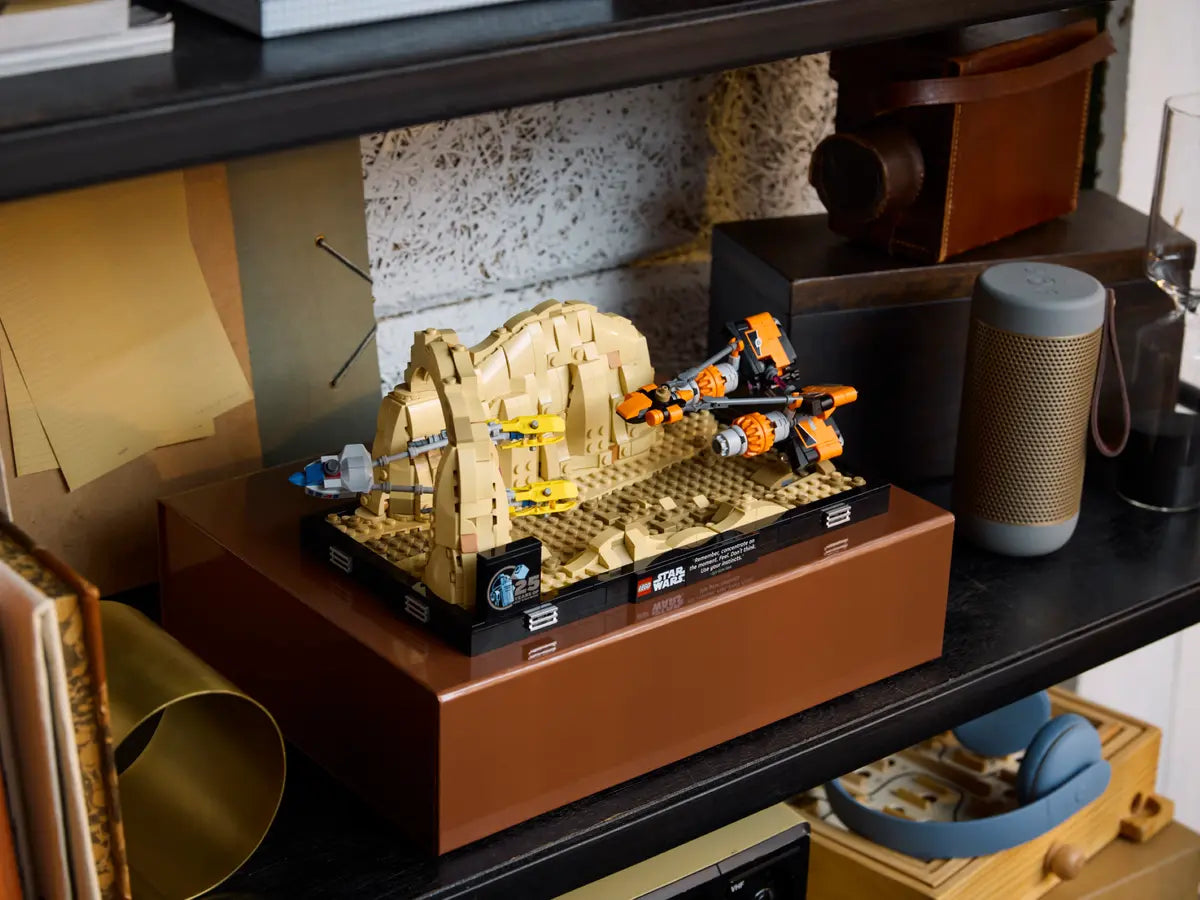 LEGO Star Wars 75380 Mos Espa Podrace Diorama