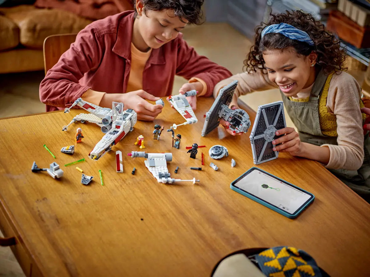 LEGO Star Wars 75393 TIE Fighter & X-Wing Mash-up